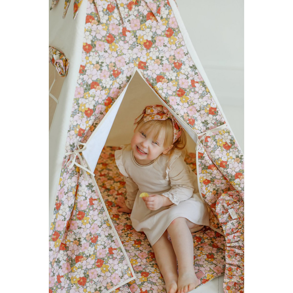 Tipi-Set „Grüner Garten“ mit Spielmatte