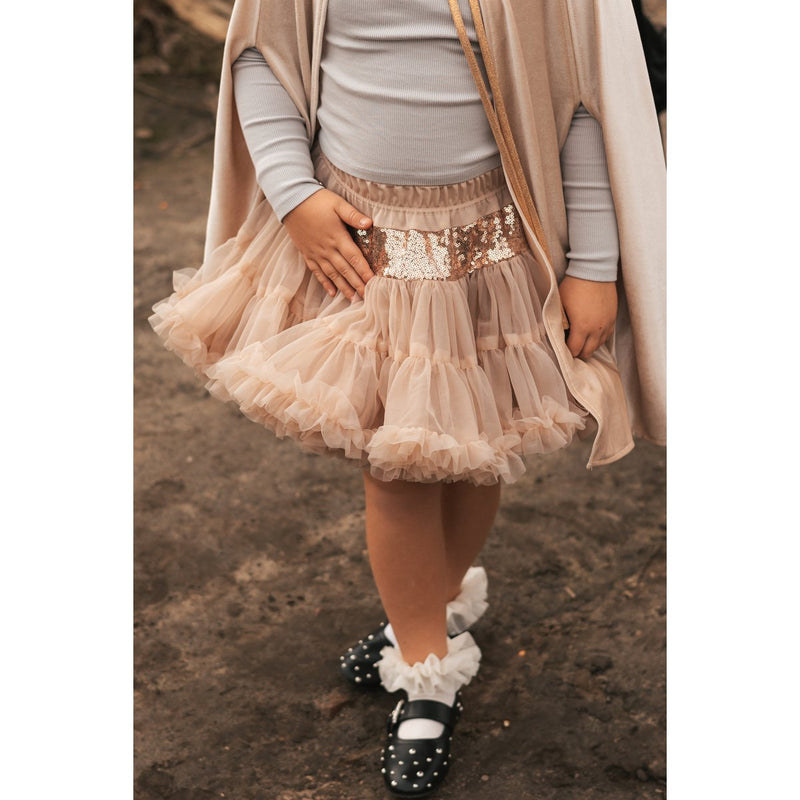 Zauberumhang mit Kapuze „Little Cream Riding Hood“