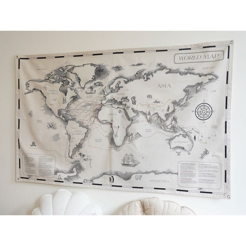Baumwoll-Weltkarte „Reisende & ihre Wege“ – 142 × 89 cm