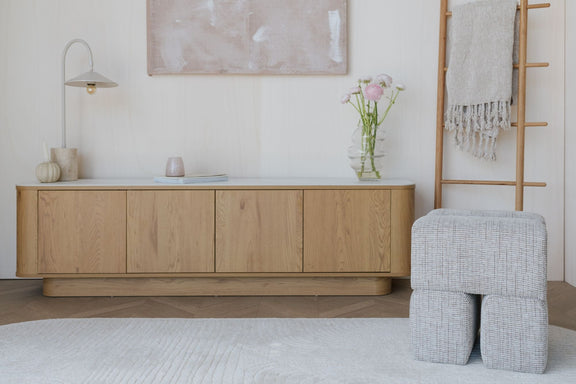 White Label Living Hocker Staple – Braun im Wohnambiente