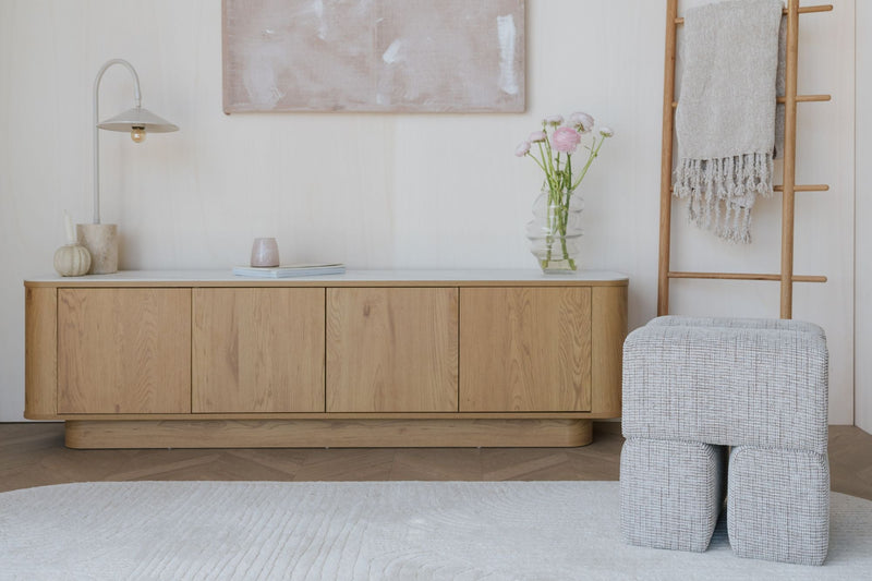 White Label Living Hocker Staple – Braun im Wohnambiente