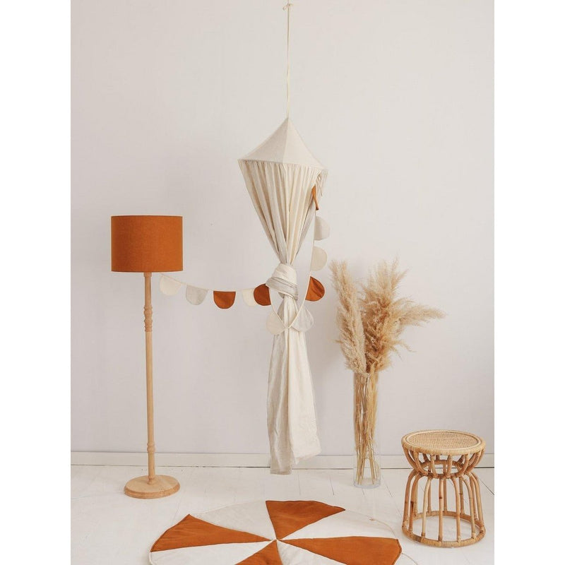 Baldachin „Cream Circus“