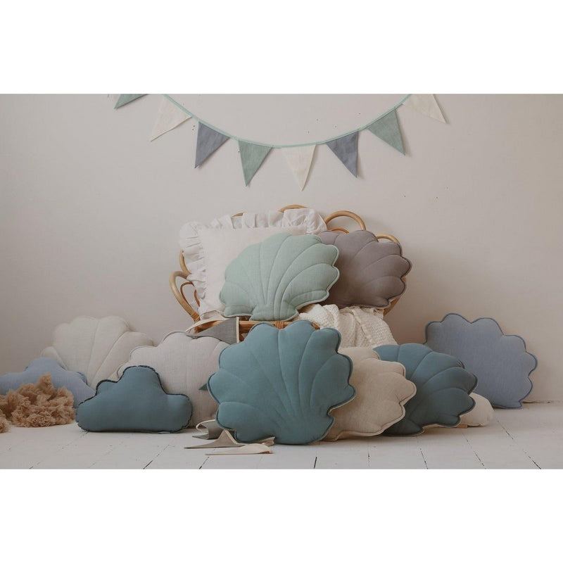 Muschelkissen aus Leinen „Babyblau“