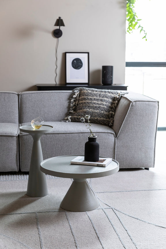Zuiver Couchtisch Floss – Grau – im Wohnambiente