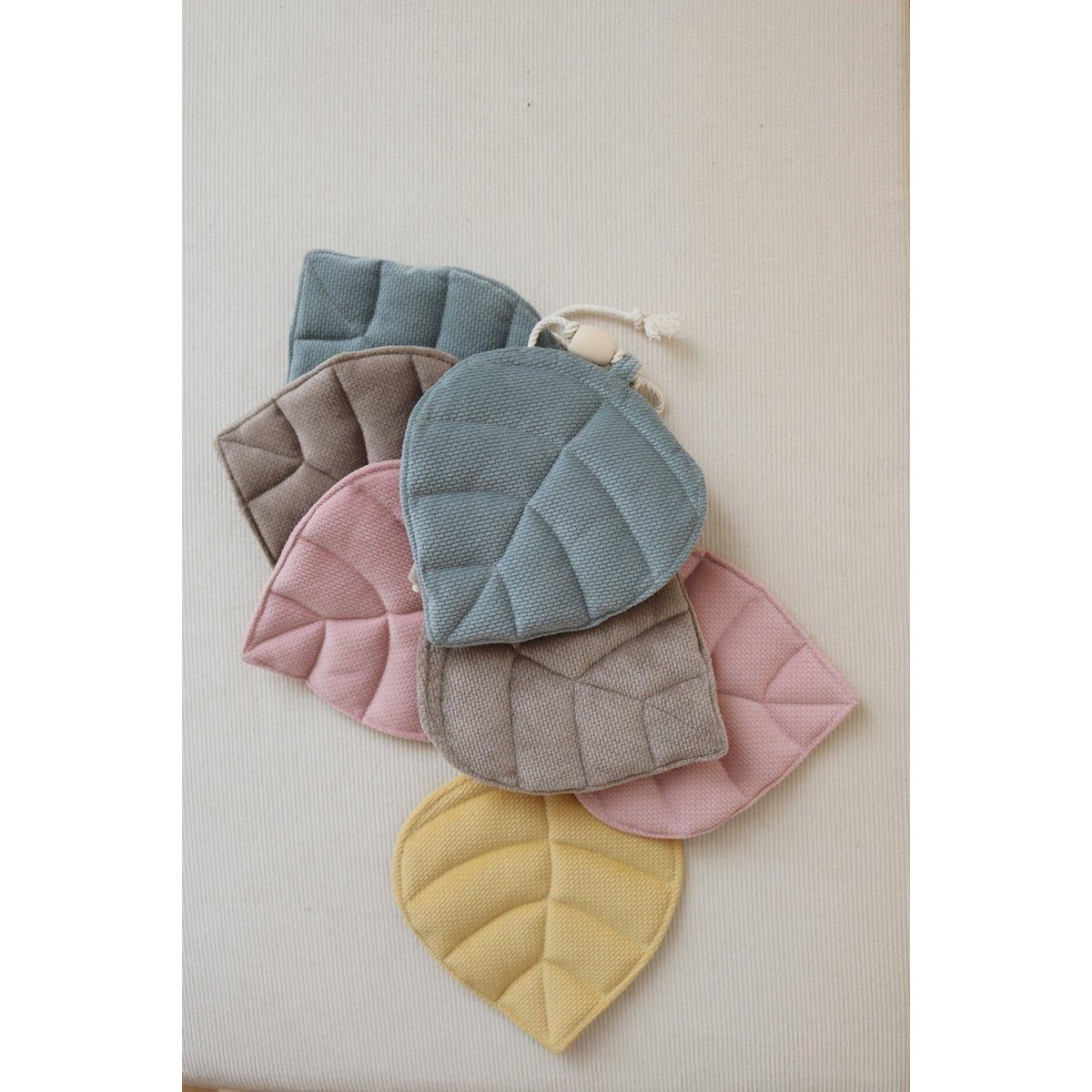 Samt-Blättergirlande „Pastel Stories“