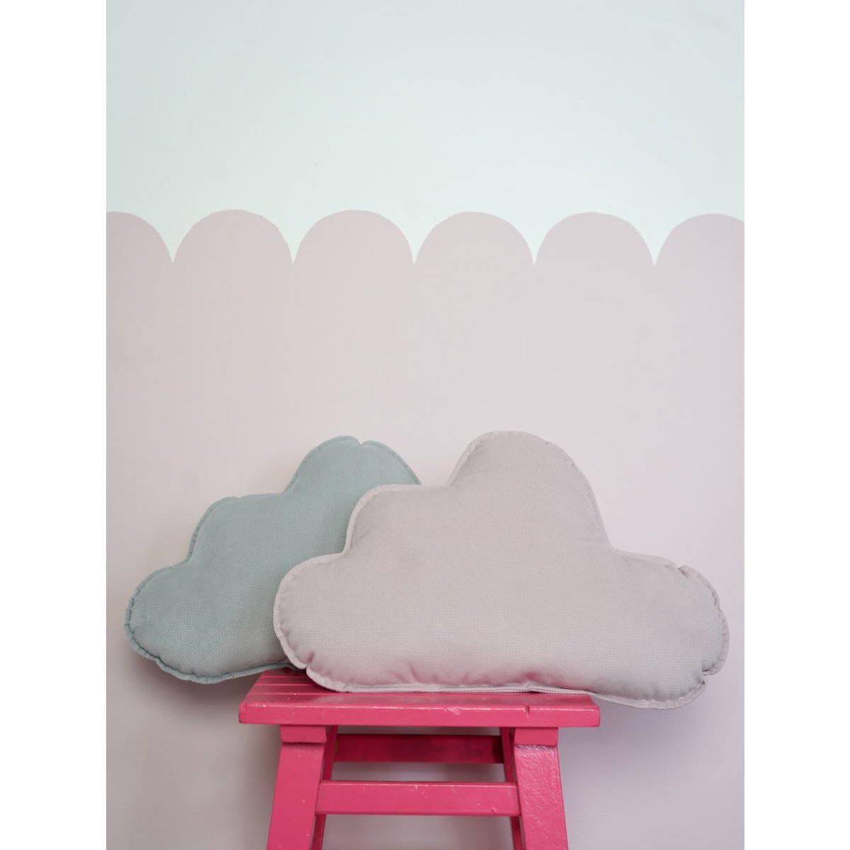 Moi Mili Samt-Wolkenkissen „Powder Pink“ – Produktansicht