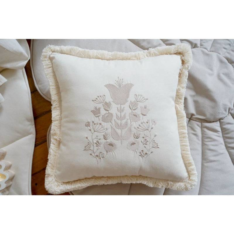 Boho-Kissen mit Stickerei