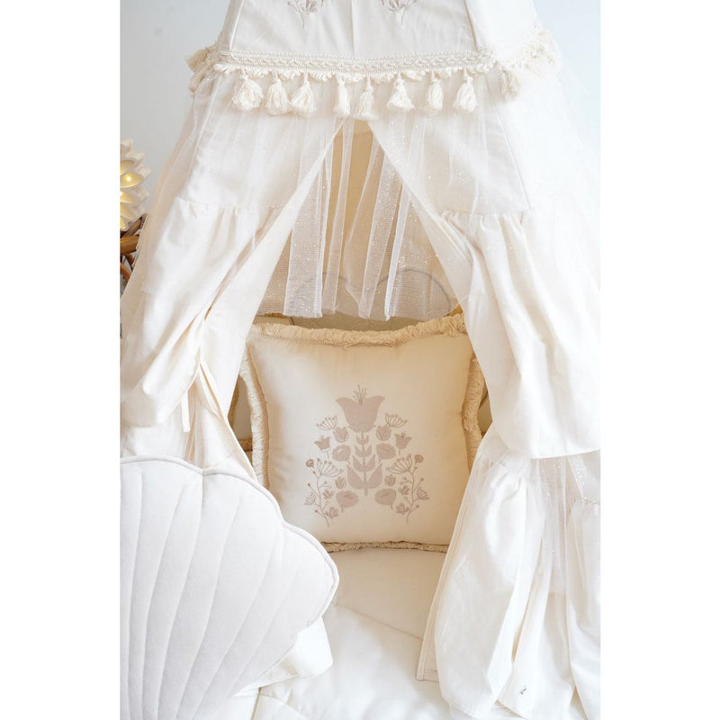 Boho-Kissen mit Stickerei