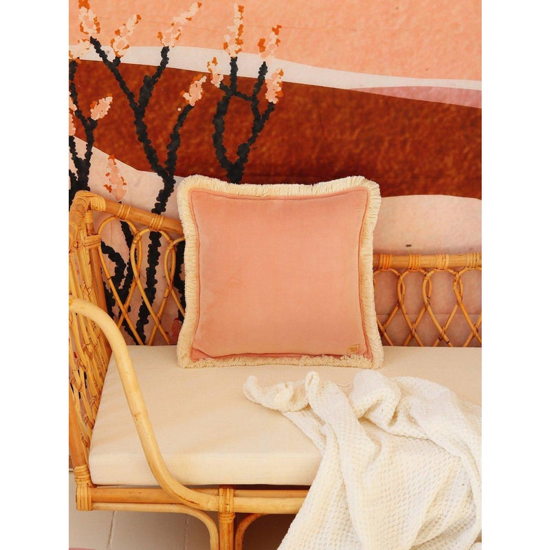Samtkissen „Soft Apricot“ mit Fransen – 40 × 40 cm