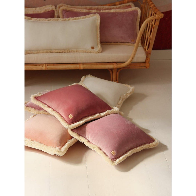 Samtkissen mit Fransen „Blush Rose“