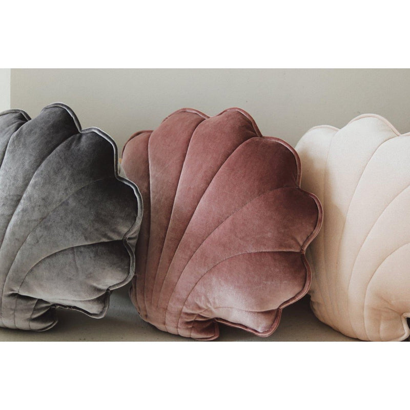 Samt-Muschelkissen „Cosmic Pearl“