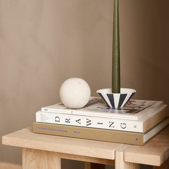 OY quadratischer Beistelltisch – niedrig von OYOY Living Design – weitere Produktansicht 2