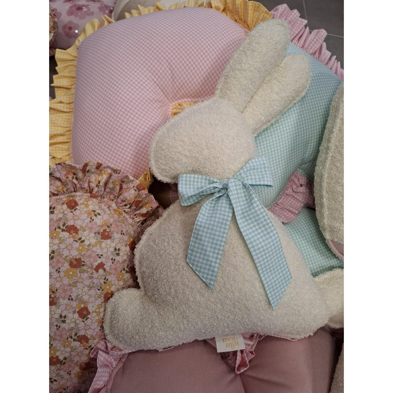 Flauschiges Bouclé-Osterhasenkissen „Mint Bow“