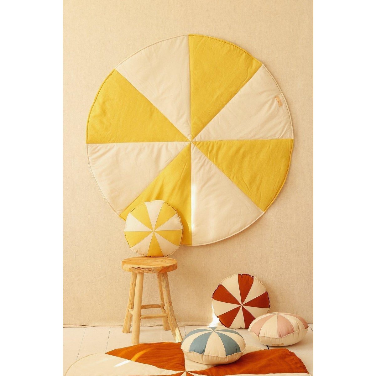 Moi Mili Runde Patchwork-Matte „Honey Candy“ – Produktansicht