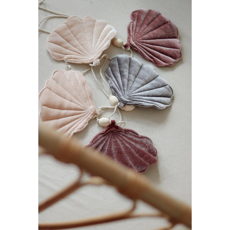 Samtgirlande mit Muscheln „Cosmic Pearl“