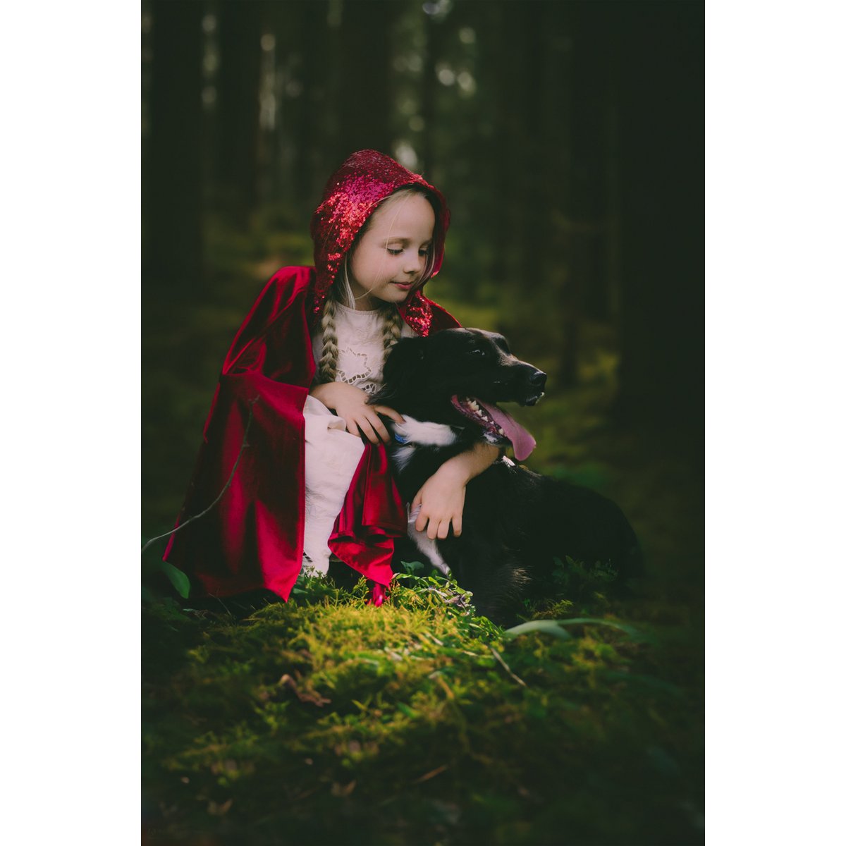 Moi Mili Zauberumhang „Crimson Magic – Produktansicht