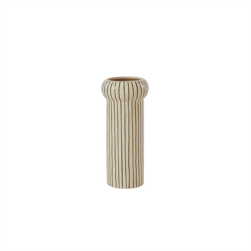 Aki Vase – Dunkelgrün – Ø18,5 × H42 cm von OYOY Living Design
