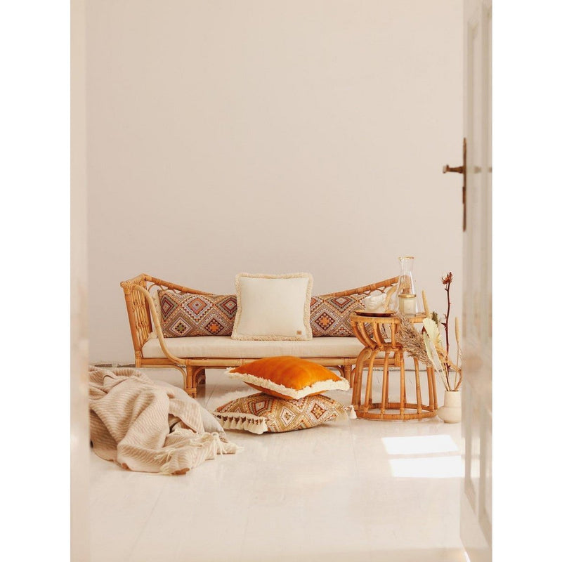 Samtkissen „Ivory“ mit Fransen – 40 × 40 cm
