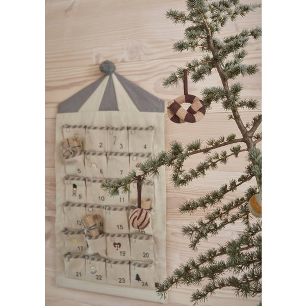Zirkus-Weihnachtskalender – H85 × B50 cm von OYOY Living Design – weitere Produktansicht 4