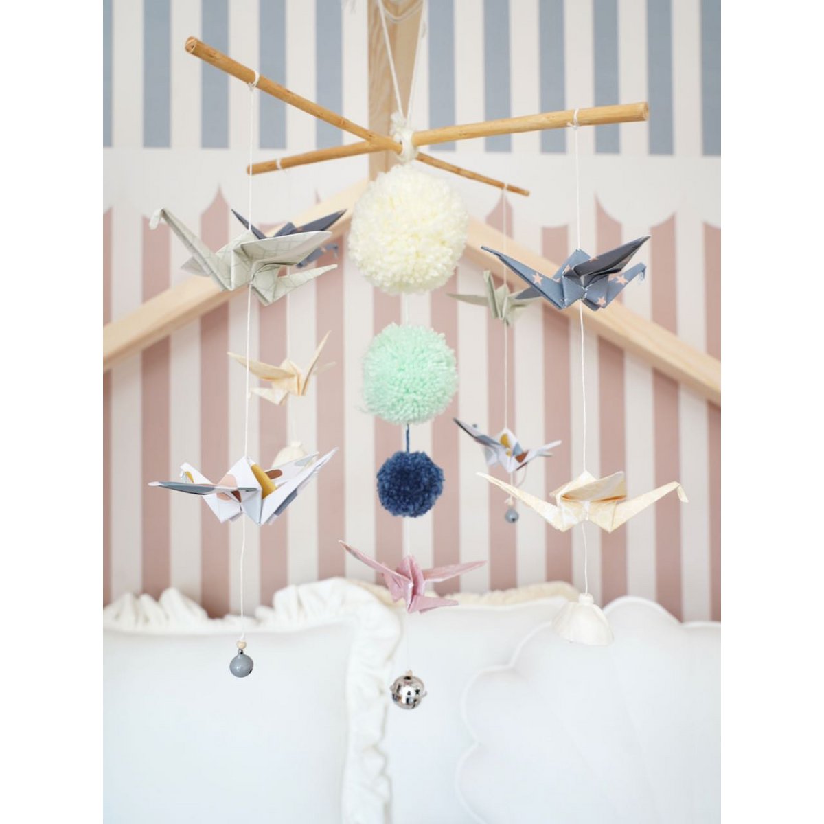 Origami-Mobile fürs Kinderzimmer „Pastellfarben“