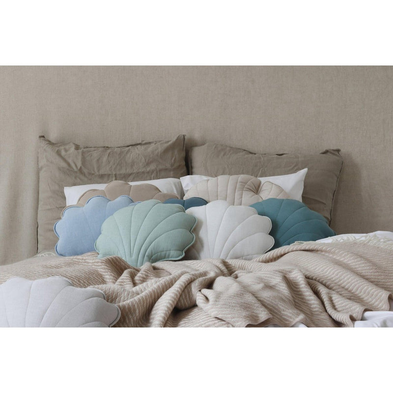 Muschelkissen aus Leinen „Babyblau“