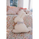Flauschiges Bouclé-Osterhasenkissen „Beige Bow“