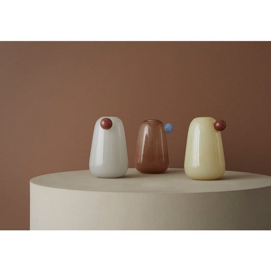 Inka Vase – klein – Muskatnuss – Ø12,5 × H20 cm von OYOY Living Design – weitere Produktansicht 2