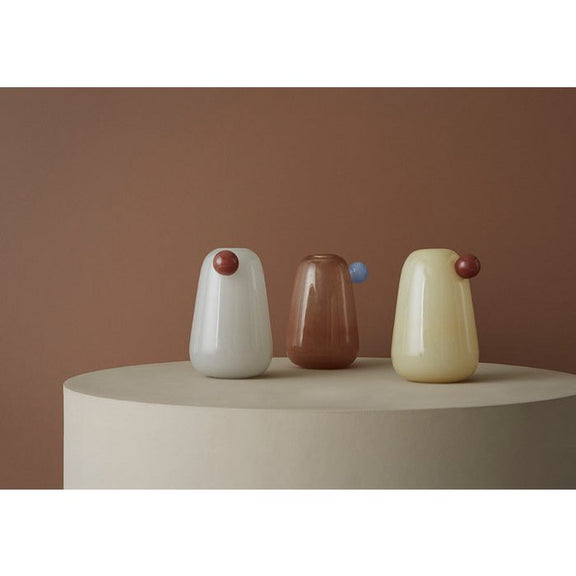 Inka Vase – klein – Muskatnuss – Ø12,5 × H20 cm von OYOY Living Design – weitere Produktansicht 2