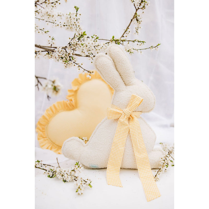 Flauschiges Bouclé-Osterhasenkissen „Yellow Bow“