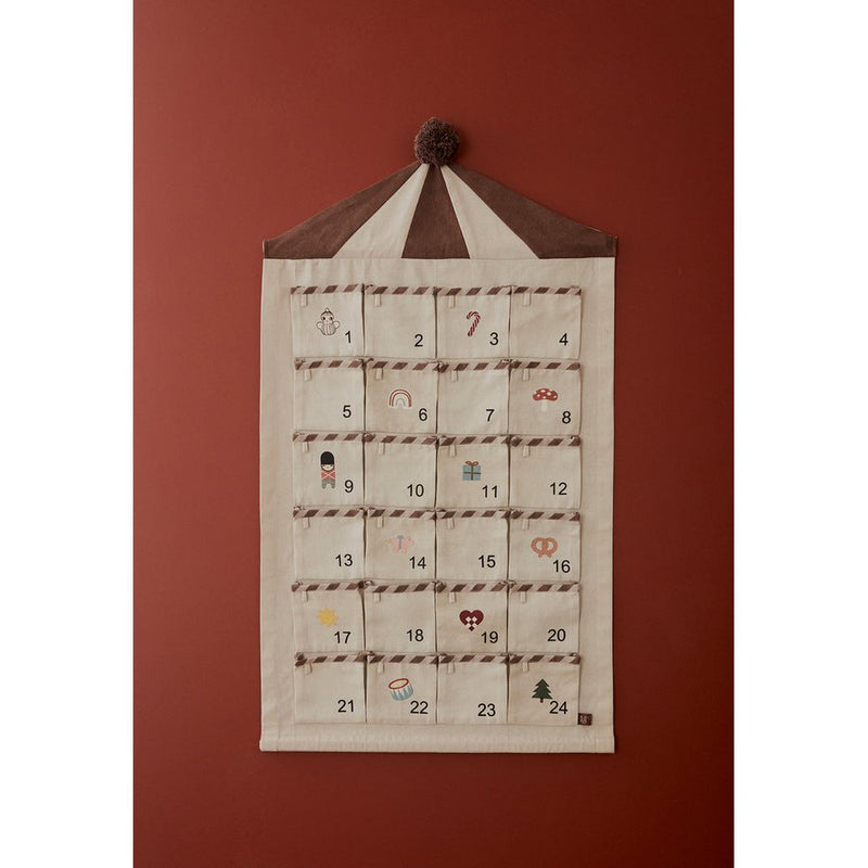 Zirkus-Weihnachtskalender – H85 × B50 cm von OYOY Living Design – weitere Produktansicht 3