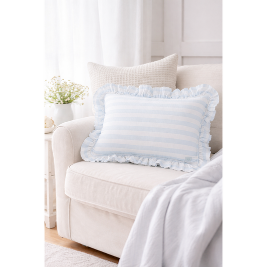 Musselin-Rüschenkissen „Baby Blue Stripe“